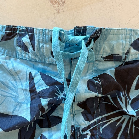 Men’s Blue Floral Speedo Swim Trunks XL - Picture 2 of 8